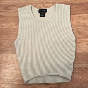 Tan house of Harlow tank